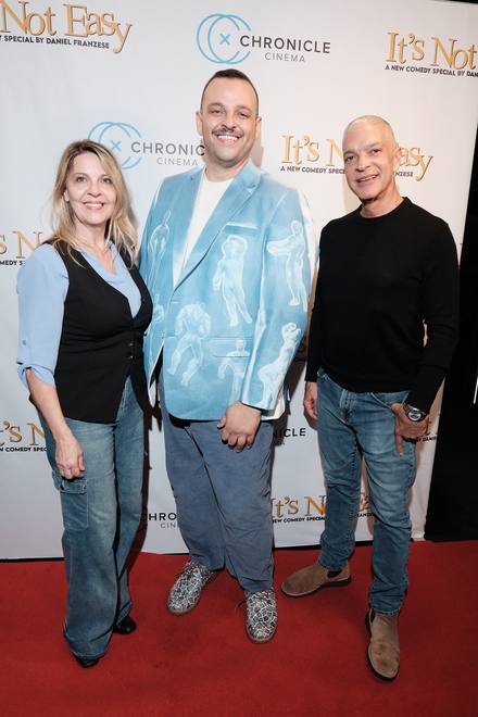 Premiere guest photo 58 on the It&rsquo;s Not Easy step and repeat