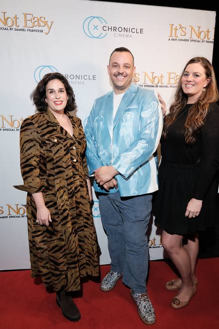 Premiere guest photo 63 on the It&rsquo;s Not Easy step and repeat