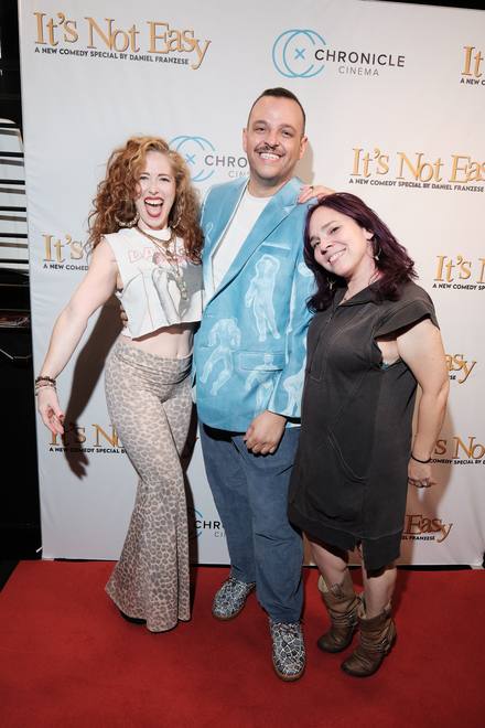 Premiere guest photo 90 on the It&rsquo;s Not Easy step and repeat